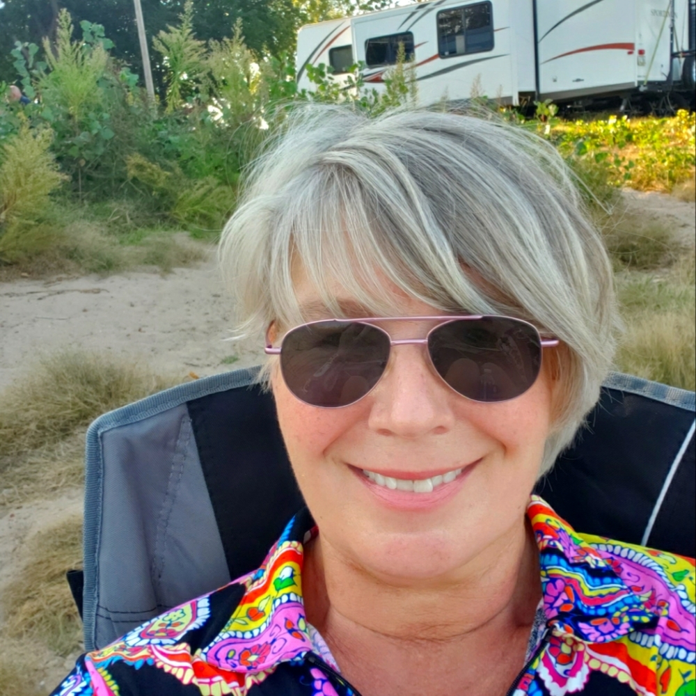 Meet your Posher, Lisa